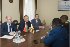 Chairman Mikhael Miatlikov meets President of the Zimbabwe National Chamber of Commerce Mike Kamungeremu