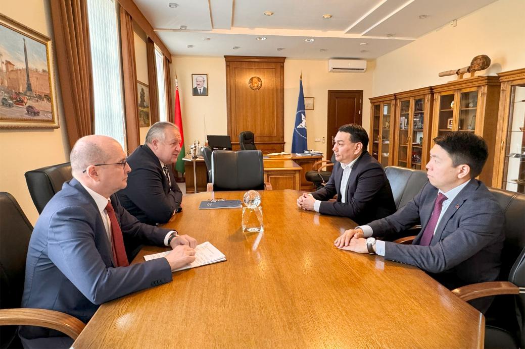 Chairman of the BelCCI Mikhael Miatlikov meets with Ambassador Extraordinary and Plenipotentiary of Kyrgyzstan Erbol Sultanbaev and CEO of FEZ “Bishkek” Umbriel Temiraliev Chairman of the BelCCI Mikhael Miatlikov meets with Ambassador Extraordinary and Plenipotentiary of Kyrgyzstan Erbol Sultanbaev and CEO of FEZ “Bishkek” Umbriel Temiraliev