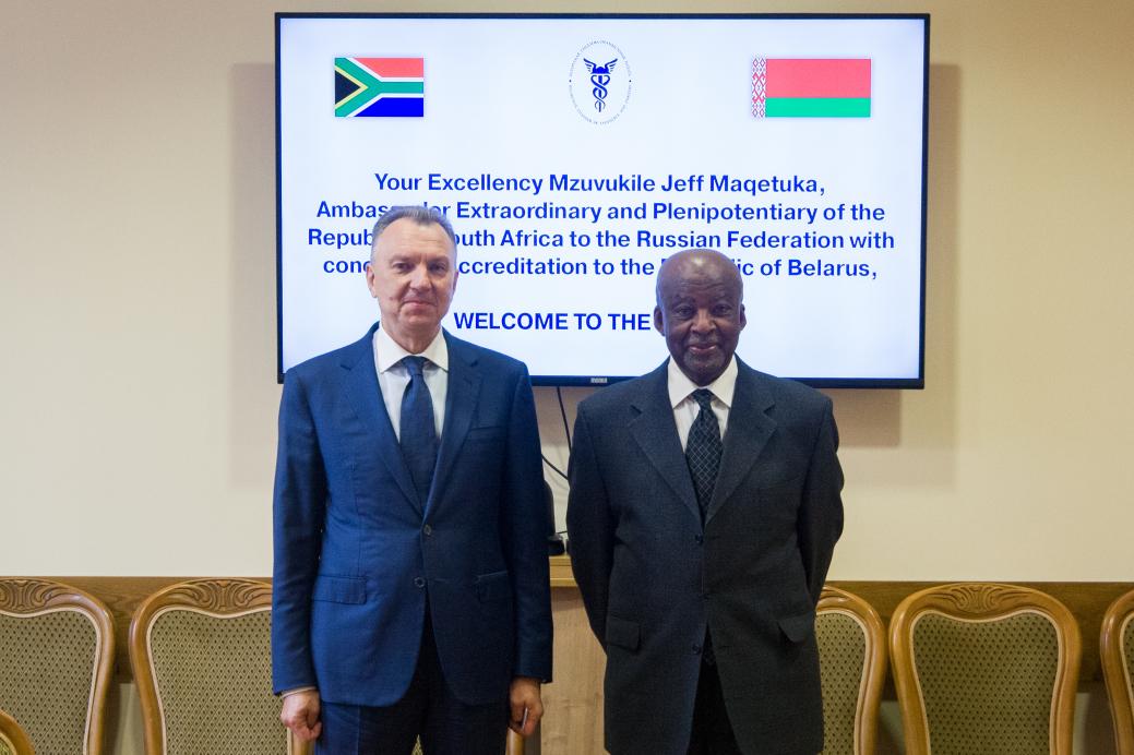 BelCCI Сhairman Vladimir Ulakhovich meets Ambassador Extraordinary and Plenipotentiary of South Africa Mzuvukile Maqetuka BelCCI Сhairman Vladimir Ulakhovich meets Ambassador Extraordinary and Plenipotentiary of South Africa Mzuvukile Maqetuka