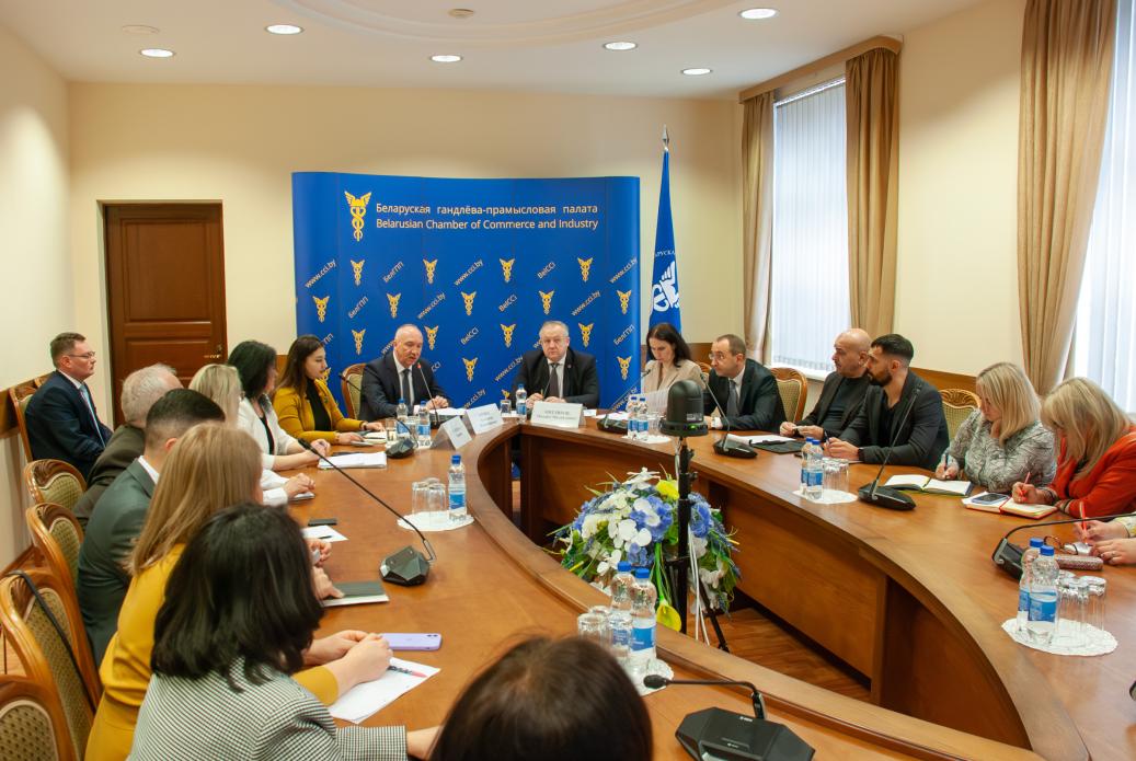 Presentation of the opportunities for cooperation with the Armenia-Iran Business and Development Company (AIBDC) and participation in the Iranian Trade Center in Yerevan project Presentation of the opportunities for cooperation with the Armenia-Iran Business and Development Company (AIBDC) and participation in the Iranian Trade Center in Yerevan project