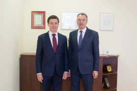 The BelCCI Chairman Vladimir Ulakhovich meets Member of the Board (Minister) for Trade of the EEC Andrei Slepnev